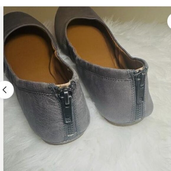 LUCKY BRAND EIKA LEATHER UPPER FLATS Tan Zipper Detail Women size 9.5 - Picture 2 of 4